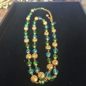 Joan rivers green and yellow beads necklace